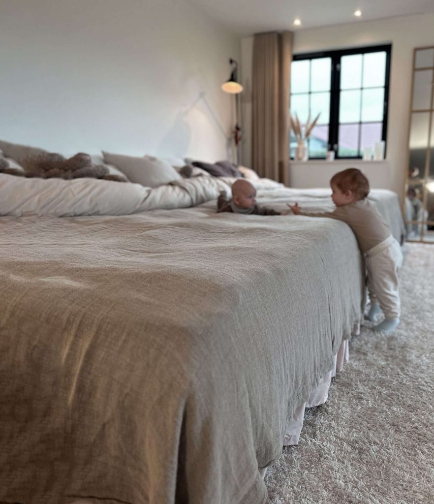 Größe Familienbett mit kleinen Kindern